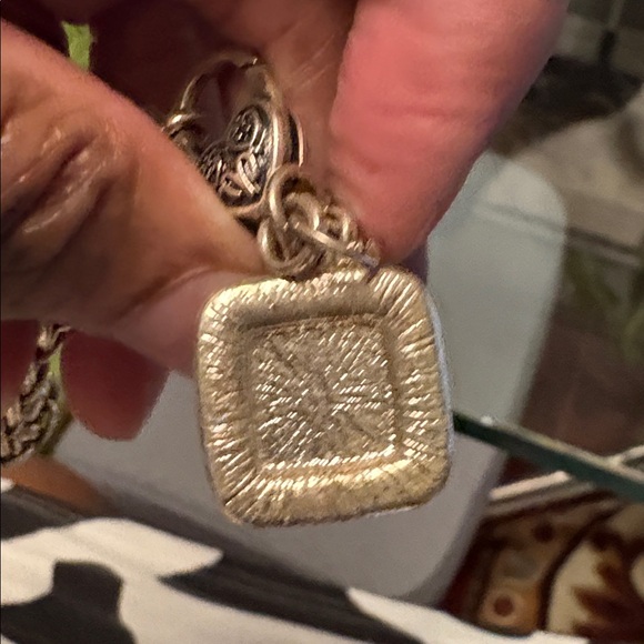 Elegant Silvertone Bracelet with Black Charm K, inscribed - Picture 4 of 5